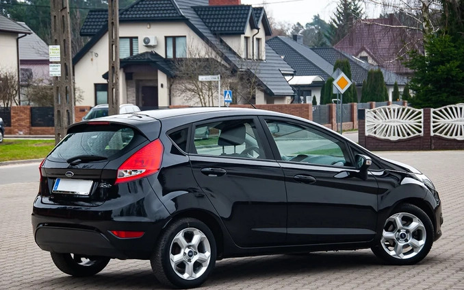 Ford Fiesta cena 17900 przebieg: 195000, rok produkcji 2008 z Jelcz-Laskowice małe 631